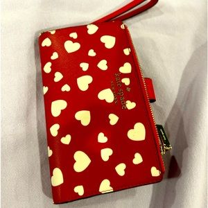 Kate Spade heart wristlet wallet